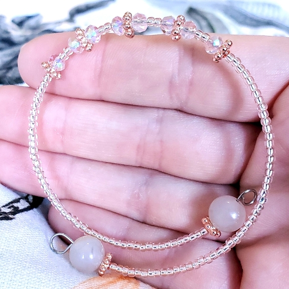 Ritulated Agate and Rose Gold Beaded Bangle - Picture 3 of 8